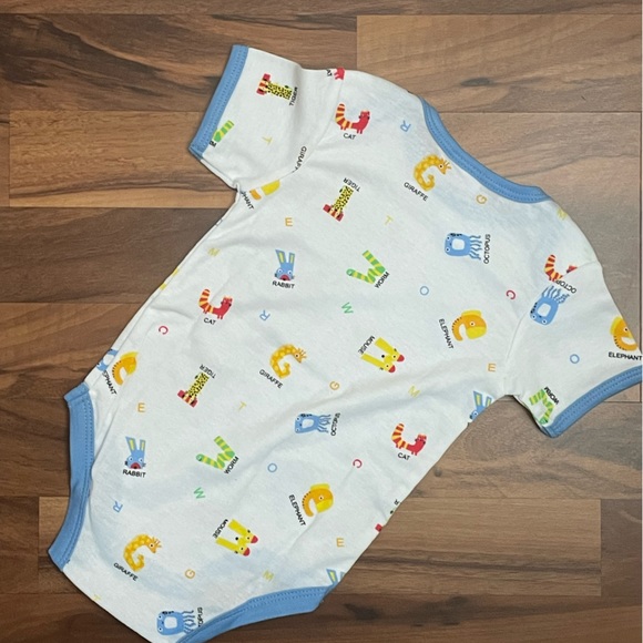 🎉🎉🎉 Onesie - Picture 2 of 3